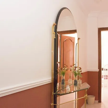 Апартаменты Isabelle Apartments